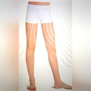 NWT CAPEZIO GIRLS BOY CUT LOW RISE SHORT SIZE MEDIUM